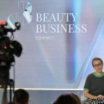 Баттл «тени и света» с Ксенией Собчак. Как повысить прозрачность индустрии косметологических услуг? (16+)